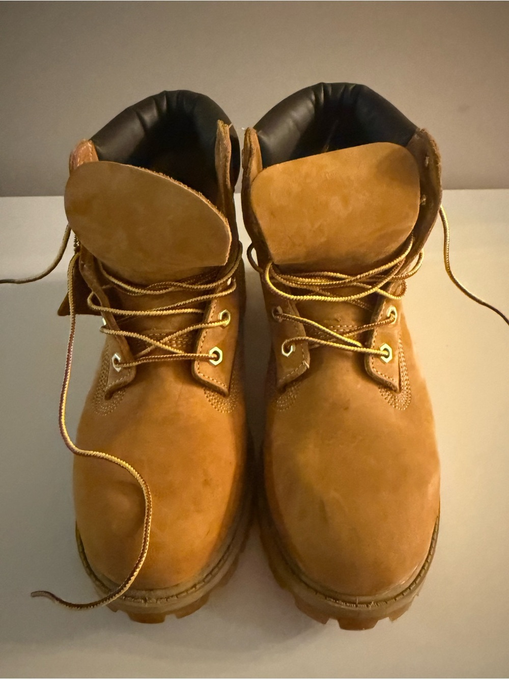 Boys Boots - Wheat Brown Suede Lace-Up youth size 6